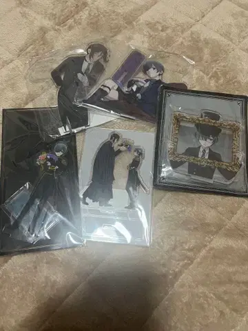 흑집사 아크릴 스탠드 낱개 판매 가능