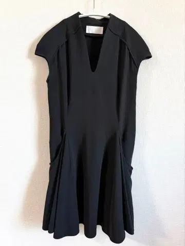 Mame Kurogouchi 플레어 원피스 블랙 사이즈 1