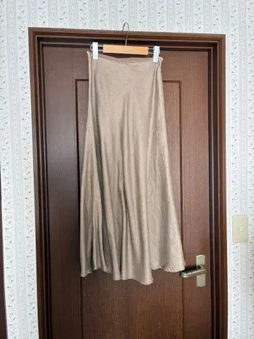 Deuxieme Classe 린넨 베이지 플레어 스커트 34