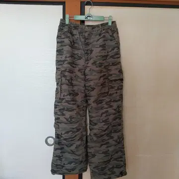 FREEKNOT 카모플라쥬 카고 팬츠