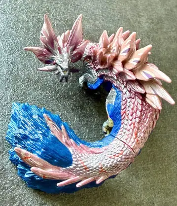 몬스터 헌터 덧없는 타마미츠네 피규어