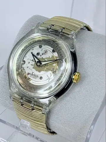 스와치 Swatch GOLDEN SIXTIES 골드 스켈레톤