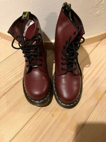 닥터마틴 버건디 UK7
