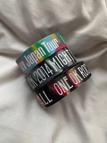 [ 가격 인하 가능 ] ONE OK ROCK 러버 밴드