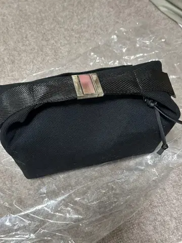 미스즈 이시가미 x REAIMER 콜라보 블랙 숄더백