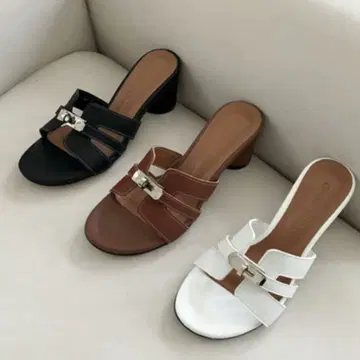 버클 디자인 샌들 블랙