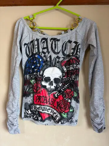 택 포함 새상품 등 크로스 & 소매 주름 스컬 x 골드링 오프숄더 롱T