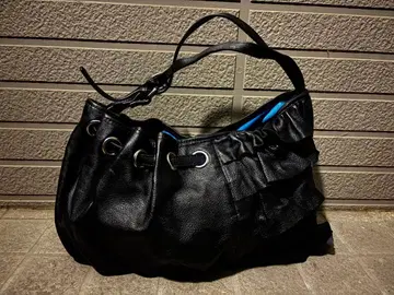 Y2K 블랙 프릴 가죽 원 숄더백 헤이세이 그런지