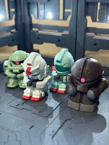 기다림 건담의 경우 1.2.3.4 (결품 있음)