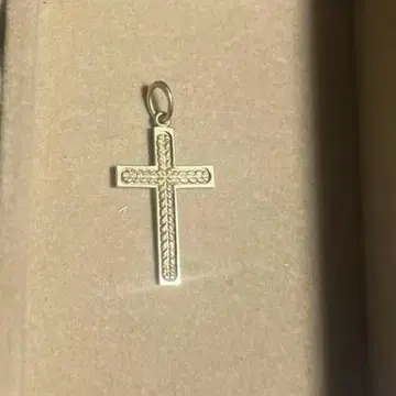 아가트 10k 크로스 목걸이 탑