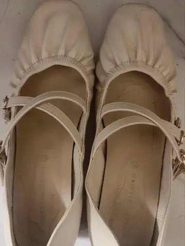 MAJESTIC LEGON 신발