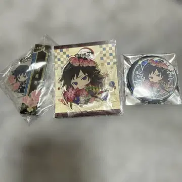 귀멸의 칼날 탄생화 아크릴 스탠드 키체인 캔뱃지 토미오카 기유