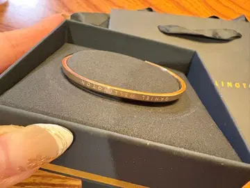 박스 있음 DW 다니엘 웰링턴 뱅글 로즈 골드 S