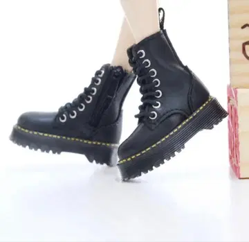 네오 브라이스용 블랙 지퍼 숏부츠