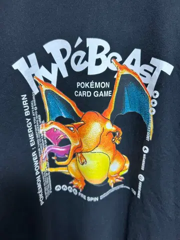 HYPEBEAST 포켓몬 카드 게임 25th 리자몽 T셔츠 M 사이즈