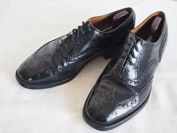 80s Church's Burwood Black shot Wing