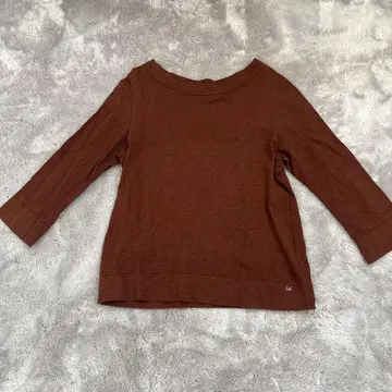 브라운 코튼 100% 긴팔 티셔츠 45R