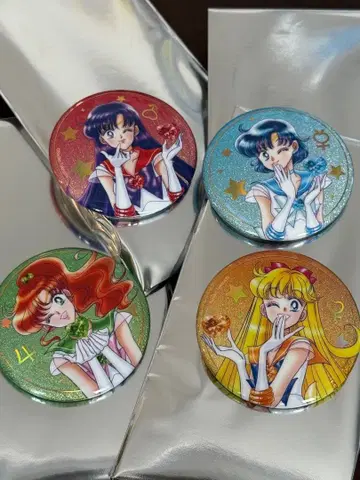 세일러문 x 로손 오로라 라메 캔뱃지