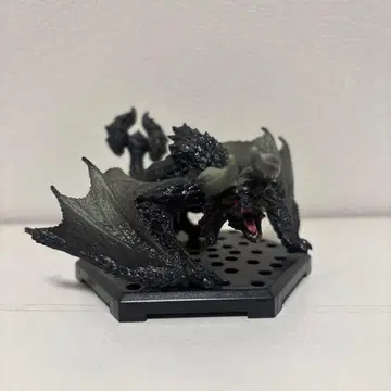 몬스터 헌터 디아블로스 아종 피규어