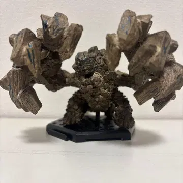 몬스터 헌터 안 이슈왈다 피규어