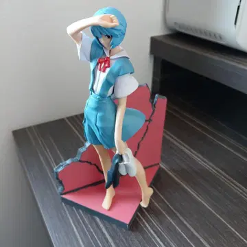 에반게리온 아야나미 레이 피규어