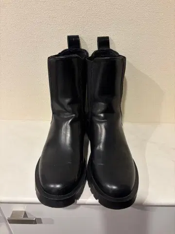 H&M 블랙 사이드 고어 부츠 사이즈 38