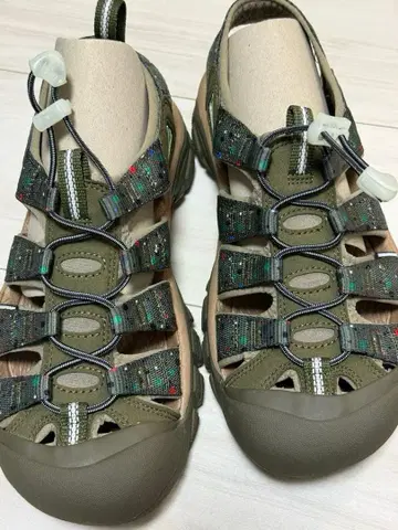 킨 샌들 KEEN FUJIROCK NEWPORT 25.5cm 박스 있음