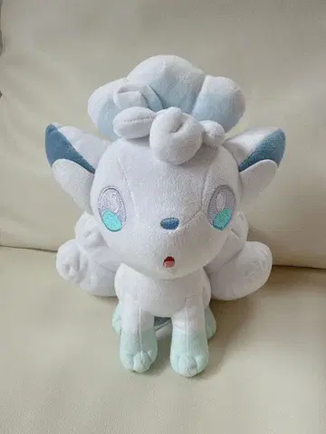 알로라 식스테일 봉제 인형