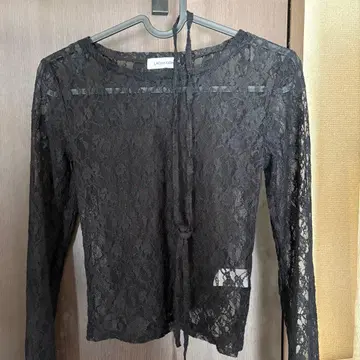 LAGUA GEM 블랙 레이스 긴팔 셔츠