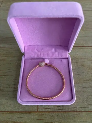 로즈 골드 하트형 팔찌