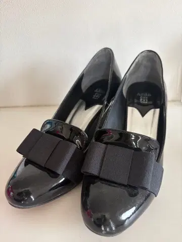 안나수이 블랙 하이힐 펌프스 레어