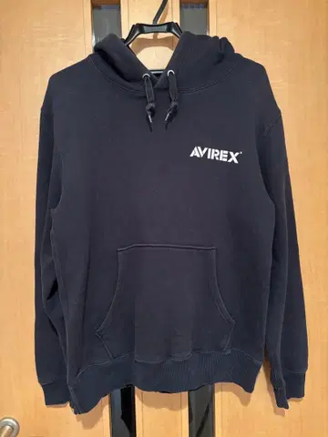 AVIREX 블랙 후드티 카모플라쥬