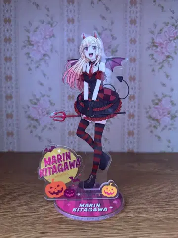 그 비스크 돌은 사랑을 할 거야 키타가와 마린 아크릴 스탠드 돌진 스토어