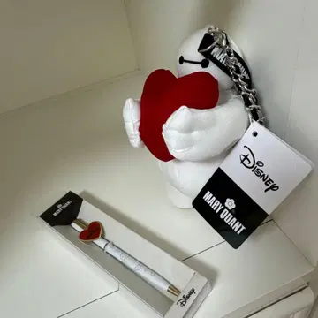 디즈니 MARY QUANT 하트형 볼펜과 키링 세트