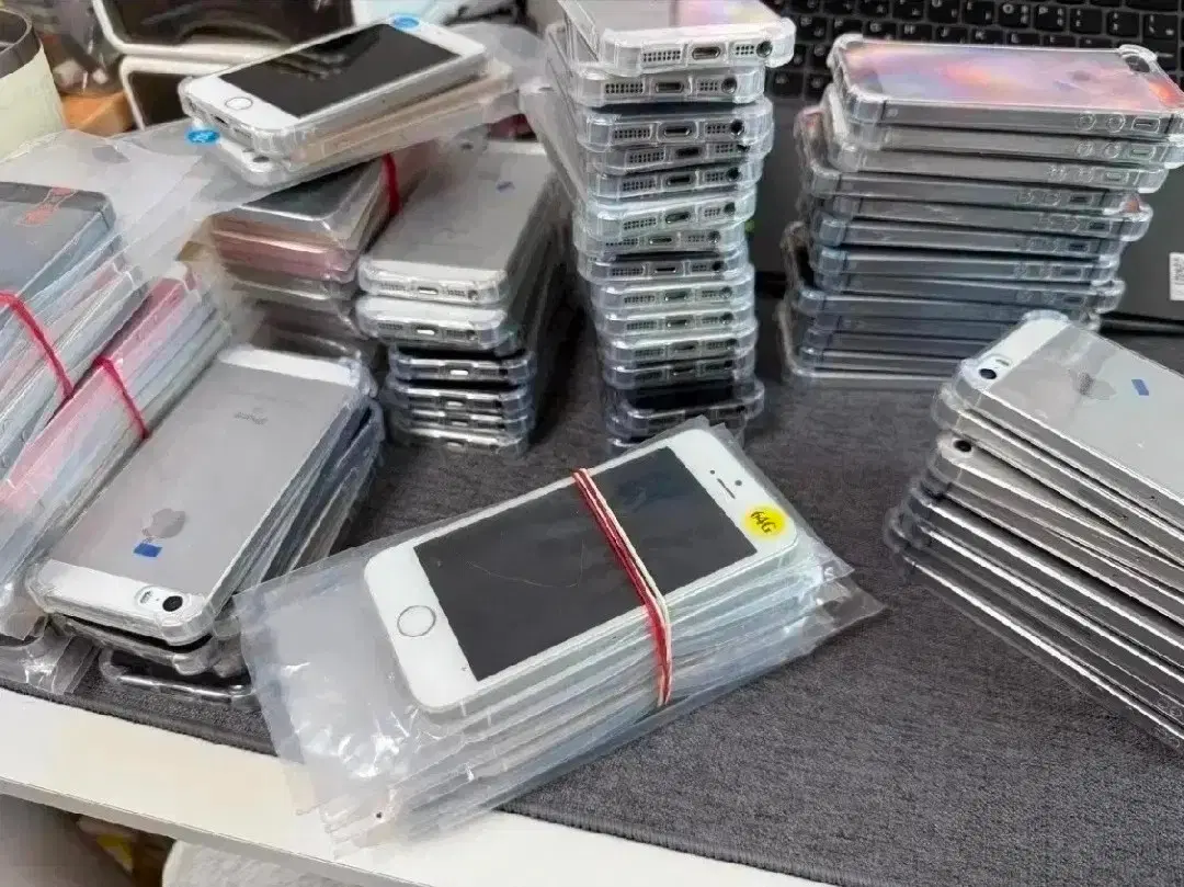 S-class genuine iPhone SE1/6s/7 | Same-day domestic delivery super special price