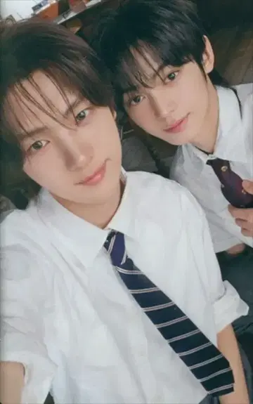 TWS 일반ver YOUNGJAE/HANJIN 첫인사