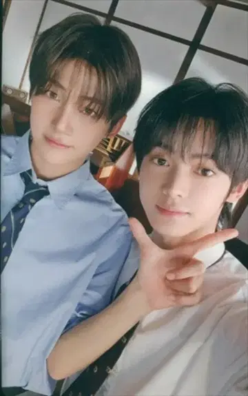 TWS 일반ver HANJIN/JIHOON 첫인사