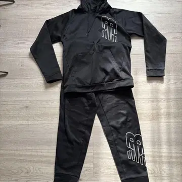 뉴발란스 블랙 저지 상하의 세트 S 또는 160cm