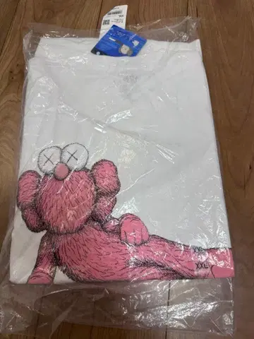 UT KAWS 티셔츠 XXL