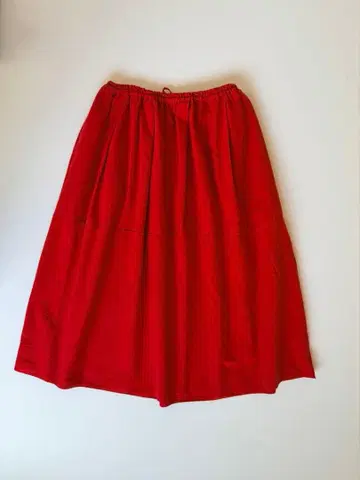 우나기노네토코 쿠루메가스리 (무지 빨간색) 스커트