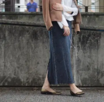 오라리 실크 네프 데님 타이트 스커트