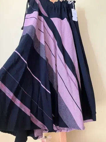 [ 새상품 ] tamaki niime 플레어 스커트 블랙과 핑크