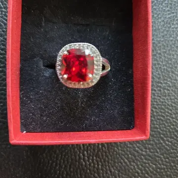 빨간 보석의 실버 반지