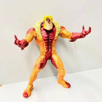 마블 셀렉 세이버투스