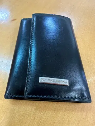 돌체앤가바나 키케이스