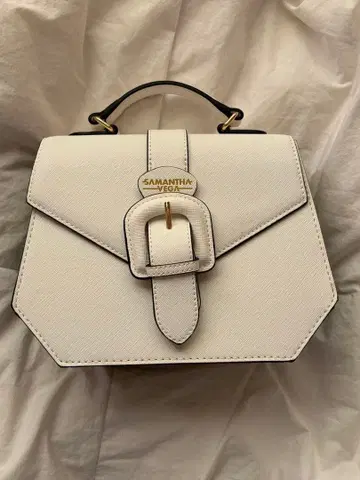 사만사 베가 백