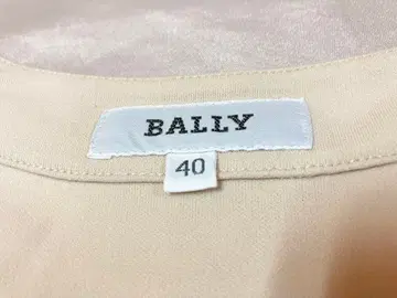 발리 슬리브리스 상의 베이지 40 이탈리아제 레이온 BALLY