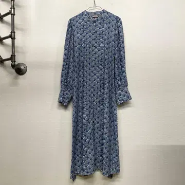 H&M 에이치앤엠 올 패턴 벨트 포함 노카라 셔츠 원피스