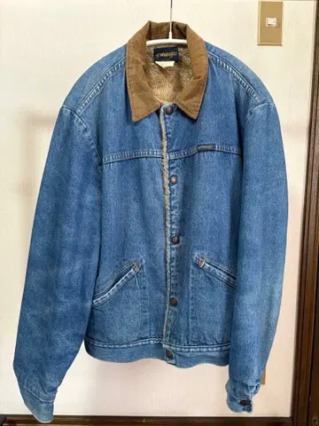 Wrangler 데님 자켓 보아 안감 부착