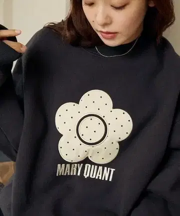 MARY QUANT x PUBLUX 도트 데이지 로고 맨투맨